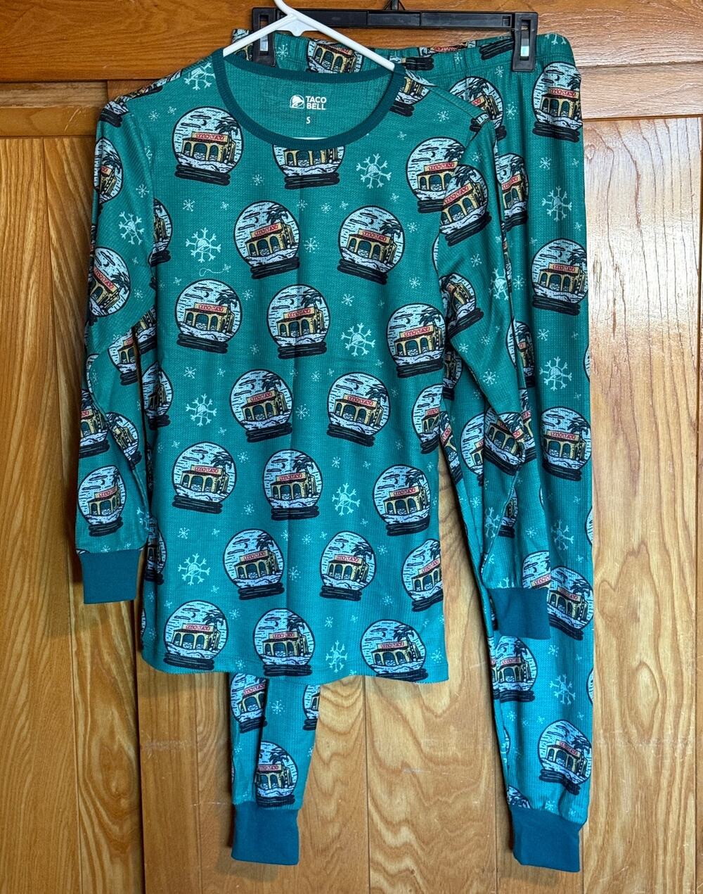 Taco Bell Holiday Snow Globe Thermal Pajama Set - Size S